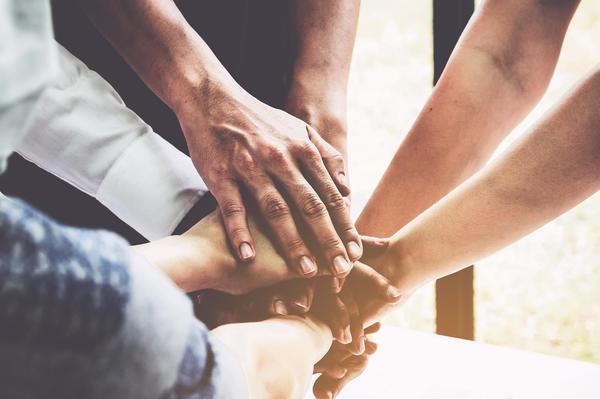  Survivors of colon and rectal cancer, your community needs YOUR voice! Join our study to empower yourself while helping others. 
